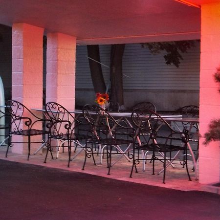Windsor Motel Lake George Bagian luar foto