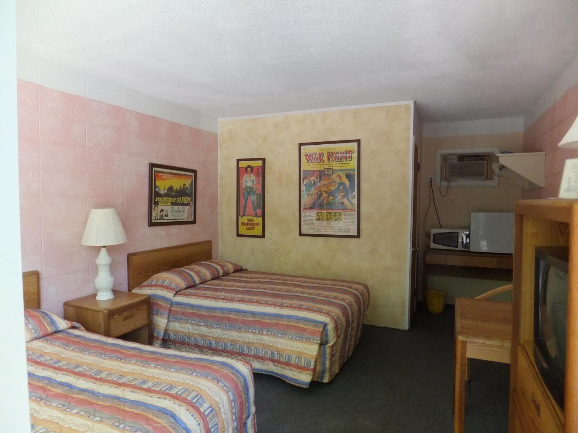 Windsor Motel Lake George Bagian luar foto
